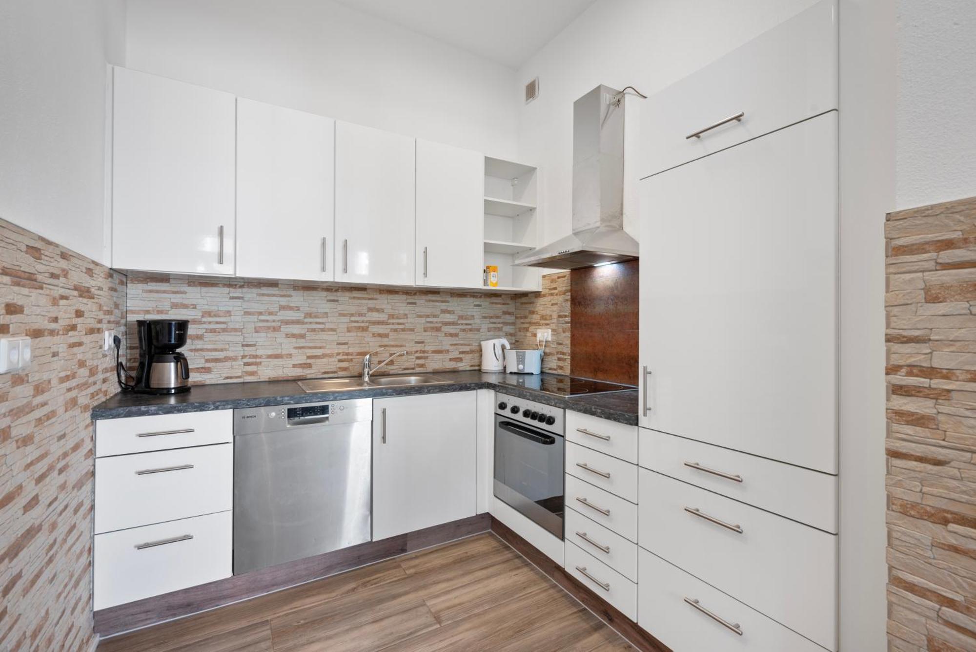 Backhome - Business&Family - Fantastische Schlosslage, Smarttv, Netflix, 50Qm, 24H Checkin - Apartment 1 Ludwigsburg Exterior foto